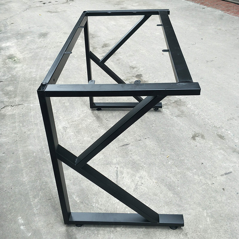 gia công chân bàn sắt tphcm